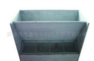 畜牧机械选型指南 大猪料槽与养猪设备的科学配置